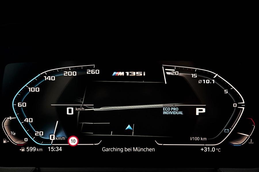 Панель приборов BMW M135i xDrive (F40) 2019 года  (WW) (фото 159 из 189)